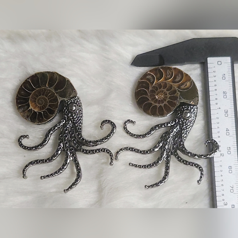 Ammonite Fossil Shell Octopus Brooch | Nautical Statement Pin | Ocean Gothic Jew - Picture 7 of 9